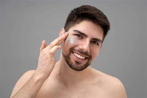 7 Cara Merawat Wajah Pria Secara Alami: Glowing Maksimal Tanpa Ribet! 7 Cara Merawat Wajah Pria Secara Alami: Glowing Maksimal Tanpa Ribet!