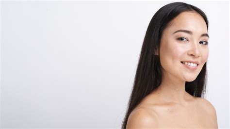 5 Rahasia Perawatan Bening's Clinic yang Bikin Wajah Glowing dalam 7 Hari! 5 Rahasia Perawatan Bening's Clinic yang Bikin Wajah Glowing dalam 7 Hari!