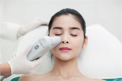 7 Nama Treatment Wajah Ajaib Bikin Glowing Tanpa Ribet! 7 Nama Treatment Wajah Ajaib Bikin Glowing Tanpa Ribet!