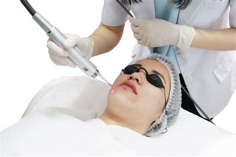 7 Nama Treatment Wajah Ajaib Bikin Glowing Tanpa Ribet! 7 Nama Treatment Wajah Ajaib Bikin Glowing Tanpa Ribet!