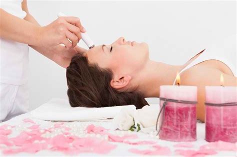 7 Nama Treatment Wajah Ajaib Bikin Glowing Tanpa Ribet! 7 Nama Treatment Wajah Ajaib Bikin Glowing Tanpa Ribet!