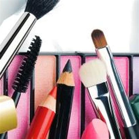 7 Paket Salon Kecantikan Super Hemat Bikin Glowing Tanpa Bikin Dompet Kering! 7 Paket Salon Kecantikan Super Hemat Bikin Glowing Tanpa Bikin Dompet Kering!