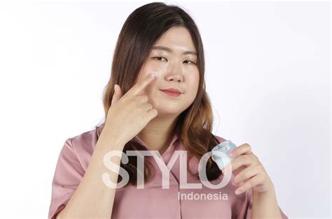 7 Pemutih Wajah Ampuh Basmi Jerawat and Bekasnya, Buktikan Sendiri! 7 Pemutih Wajah Ampuh Basmi Jerawat and Bekasnya, Buktikan Sendiri!