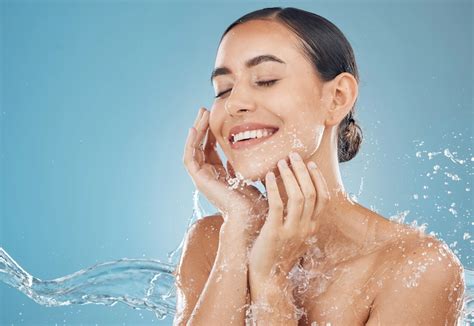 7 Rahasia Wajah Glowing Alami, Bye-Bye Kusam! 7 Rahasia Wajah Glowing Alami, Bye-Bye Kusam!